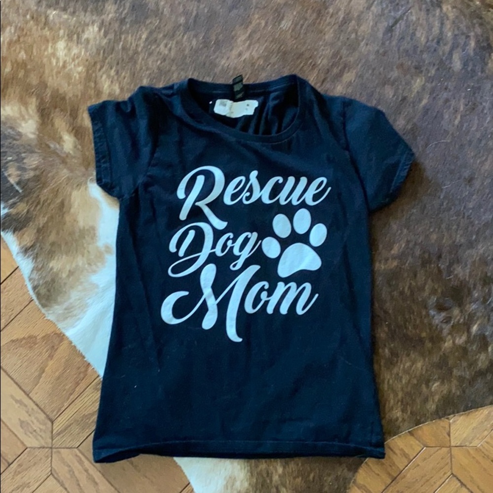 Black and white tee